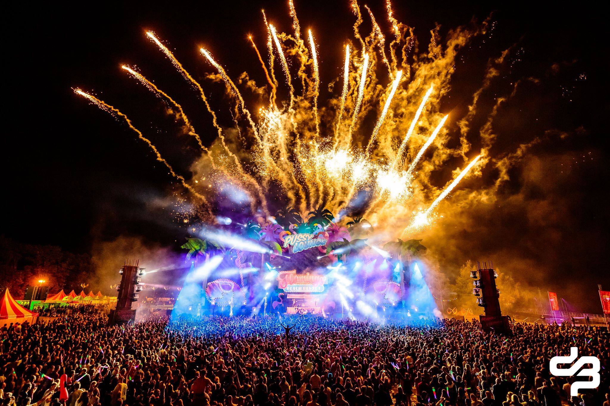 5 Reasons to Go All Weekend to Decibel Outdoor Festival Squad